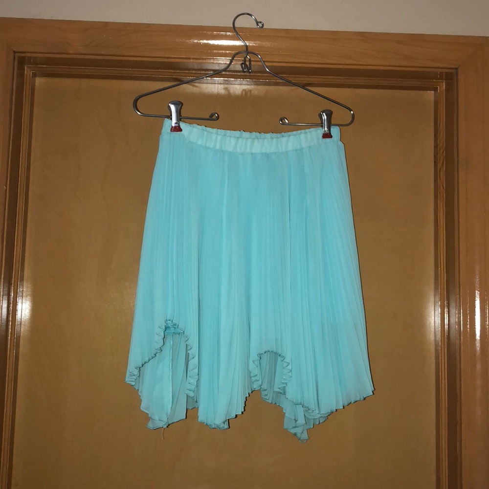 Flowy pleated aqua skirt